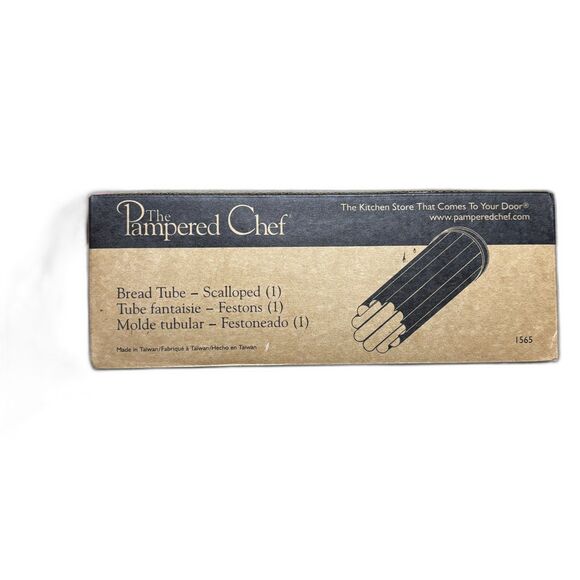 PAMPERED CHEF SCALLOPED BREAD TUBE W/ INSTRUCTIONS #1565 NIB - Picture 1 of 4
